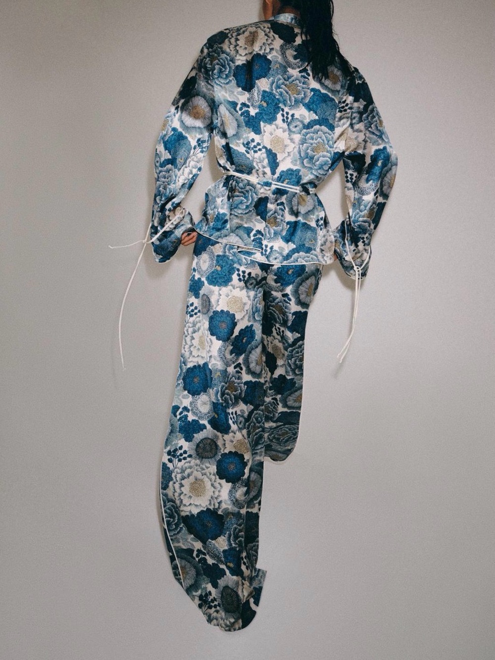 Zara Blue Floral Wide-Leg Pants and Kimono Pants Set - Picture 2 of 15